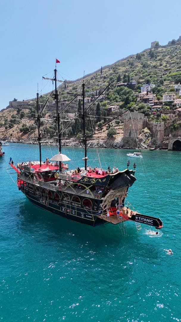 Her Şey Dahil Korsan Tekne Turu (Transfer Dahil Değil)