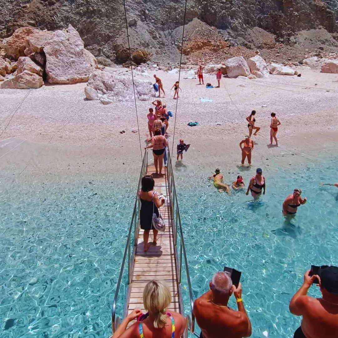 Suluada Poyraz Teknesi: Adrasan Tekne Turu (Transfersiz)