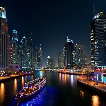 Dubai Dhow Cruise Marina Akşam Büfesi