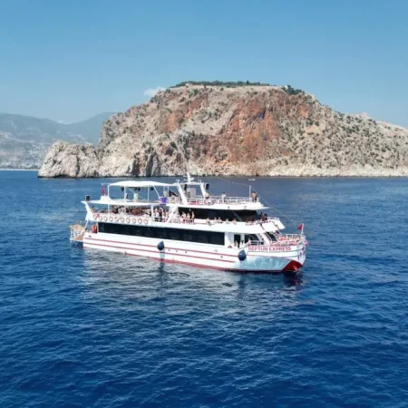 Alanya Çıkışlı Neptün Tekne Turu