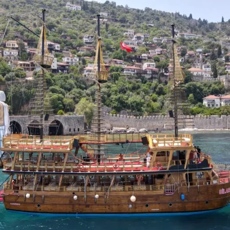 Alanya Korsan Dilara-6 Tekne Turu