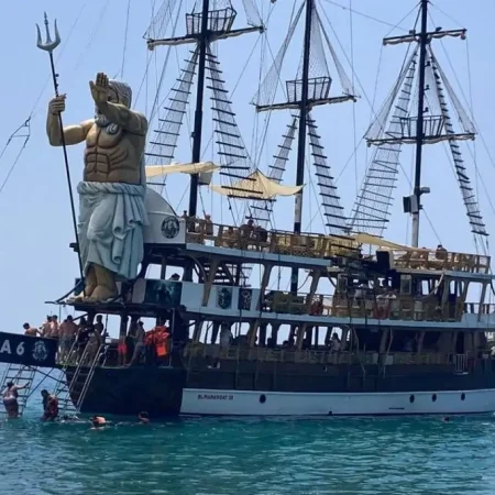 Alanya Korsan Dilara-6 Tekne Turu