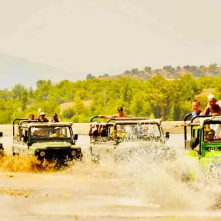 Fethiye'de Jeep Safari Turu