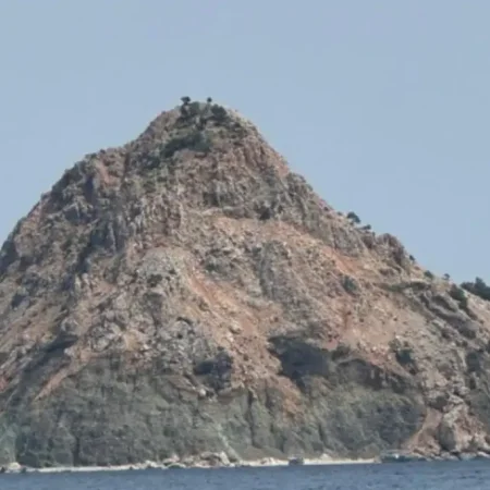 Akdeniz'in Gizli Cennetine Unutulmaz Bir Yolculuk – Poyraz 37 ile Suluada’ya Yelken Açın