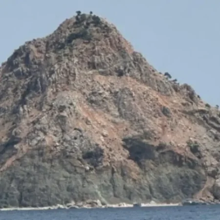 Poyraz 37 Teknesi ile Suluada Turu: Alanya Bölgesinden Unutulmaz Bir Deneyim