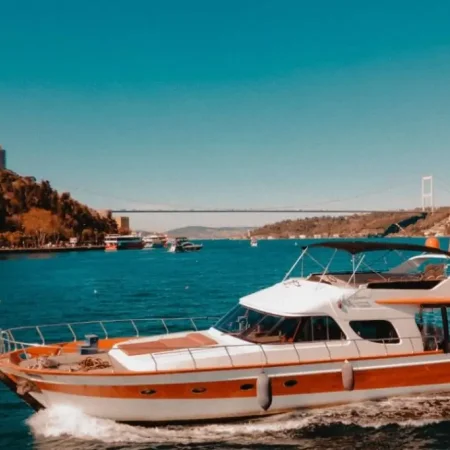 Almira Teknesi ile Özel İstanbul Turu