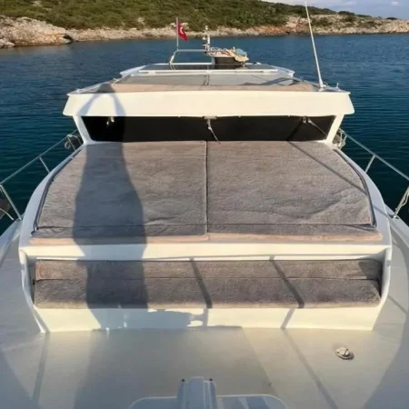 KAÇAMAK Teknesi ile Bodrum Özel Tekne Turu – Gün Batımına Yolculuk