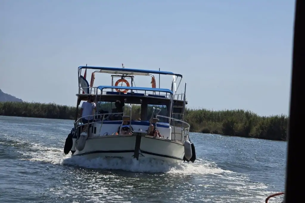 Ekincik Koylarına Özel Tekne Turu