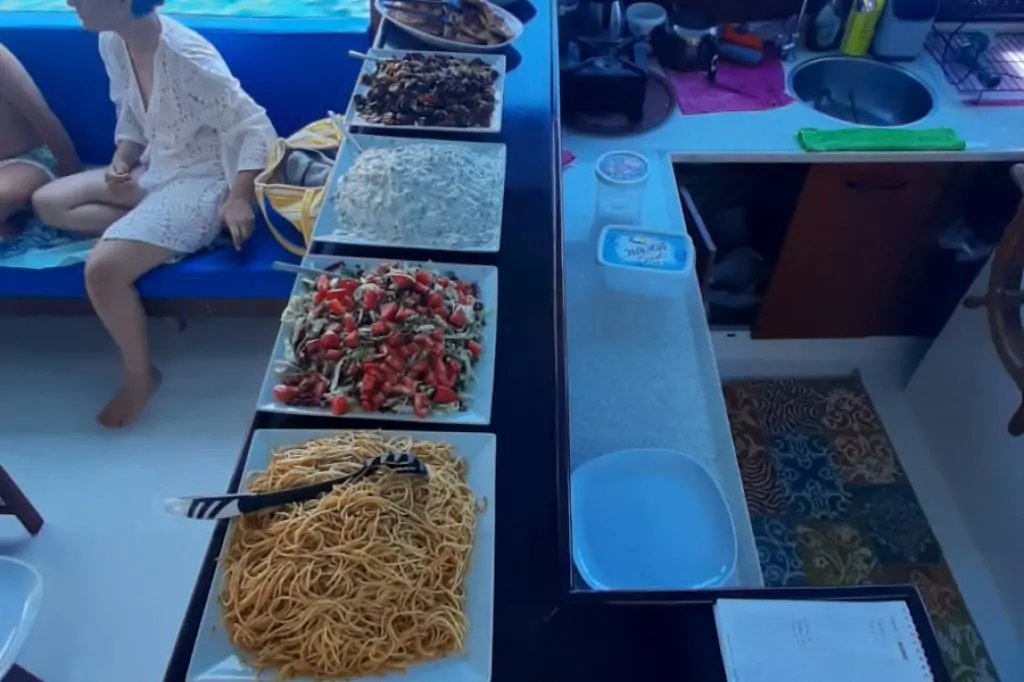 Ekincik Koylarına Özel Tekne Turu