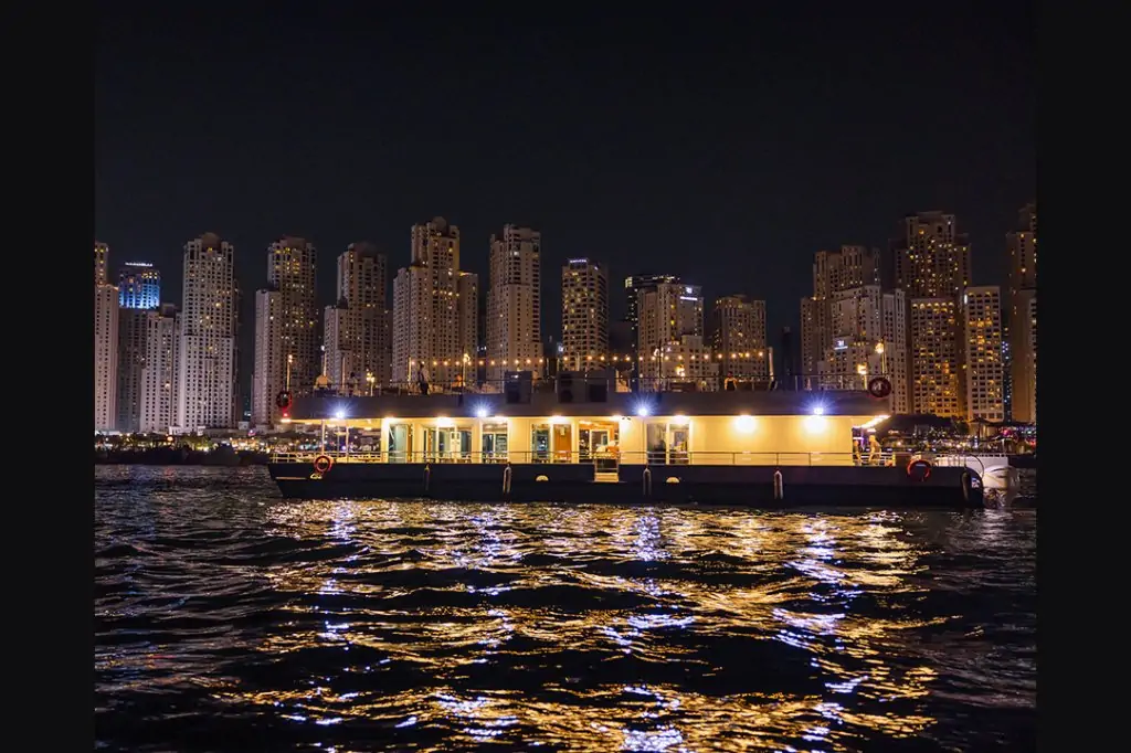 Alexandra Sea Lounge