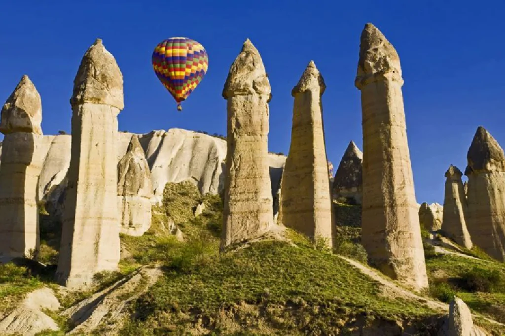 Uçhisar / Zelve / Paşabağ / Aşk Vadisi