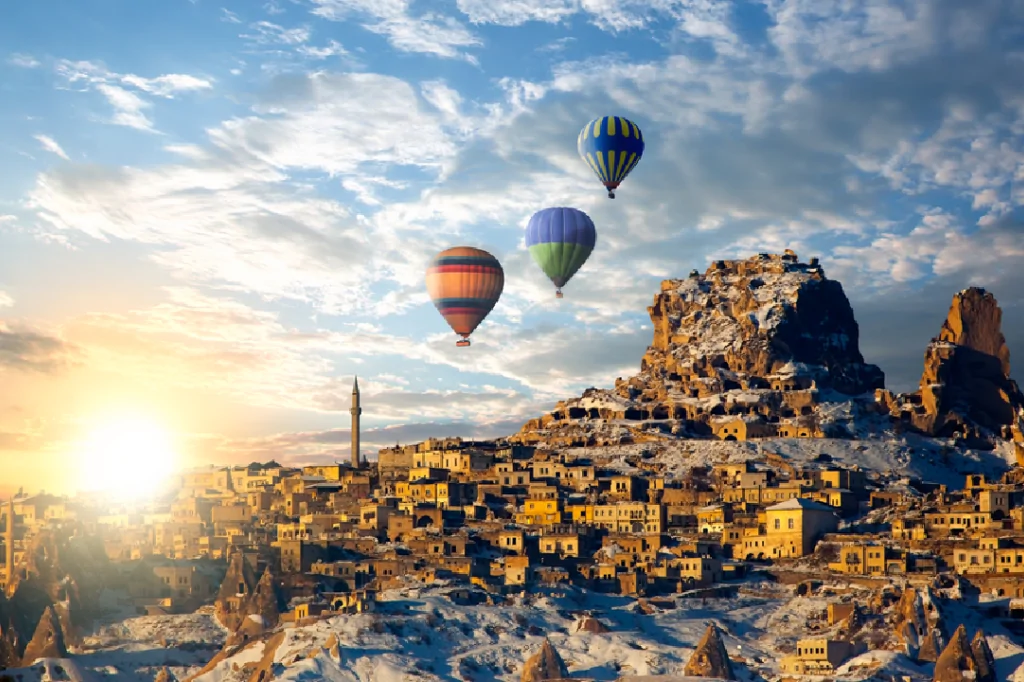 Antalya'dan Kapadokya Turu: Peri Bacaları Masalı Sizi Bekliyor. 